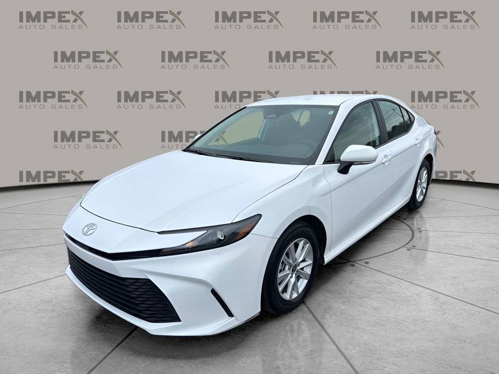 Used 2025 Toyota Camry LE FWD image 1