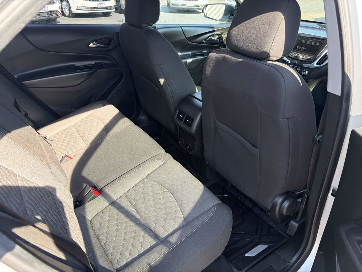 Used 2018 Chevrolet Equinox LT w/ Redline Edition AWD/4WD image 22