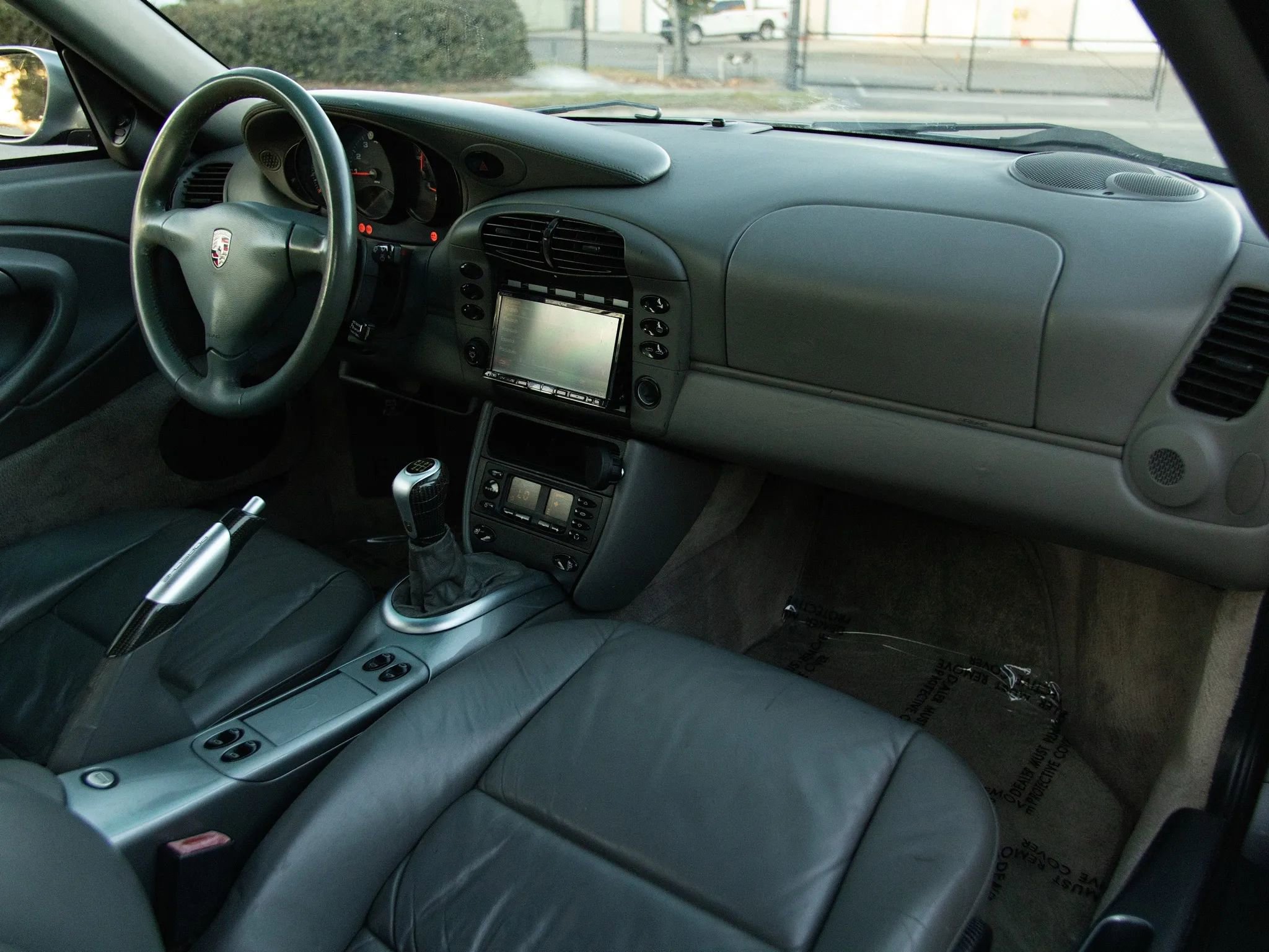 Used 2001 Porsche 911 Carrera 4 image 34