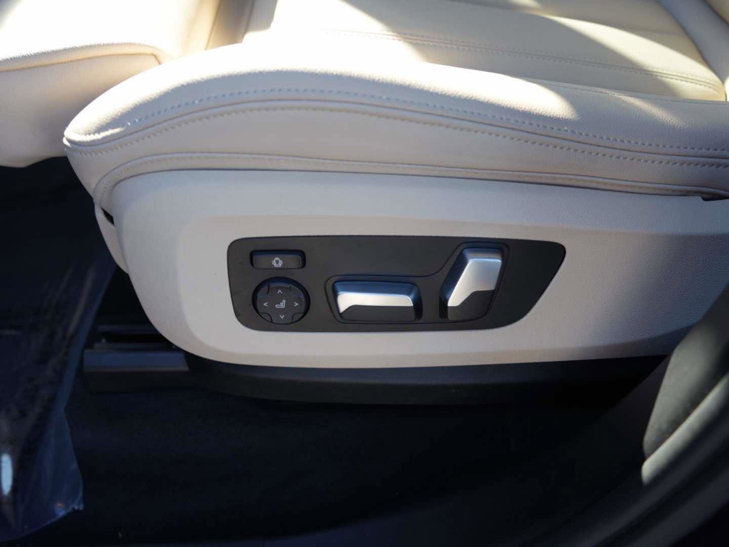 Used 2020 BMW X5 sDrive40i w/ Convenience Package image 14