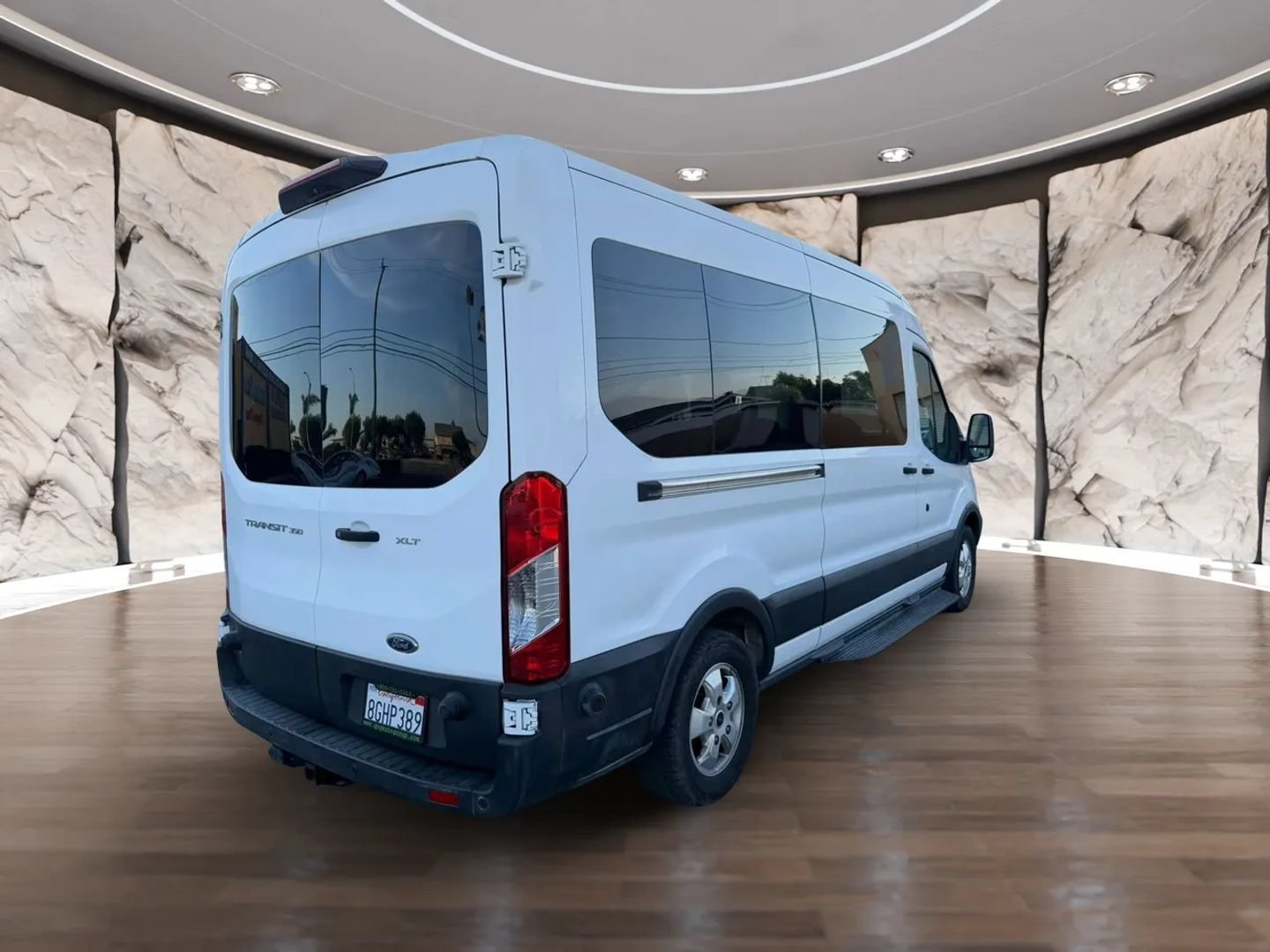 Used 2018 Ford Transit 350 XLT RWD image 6