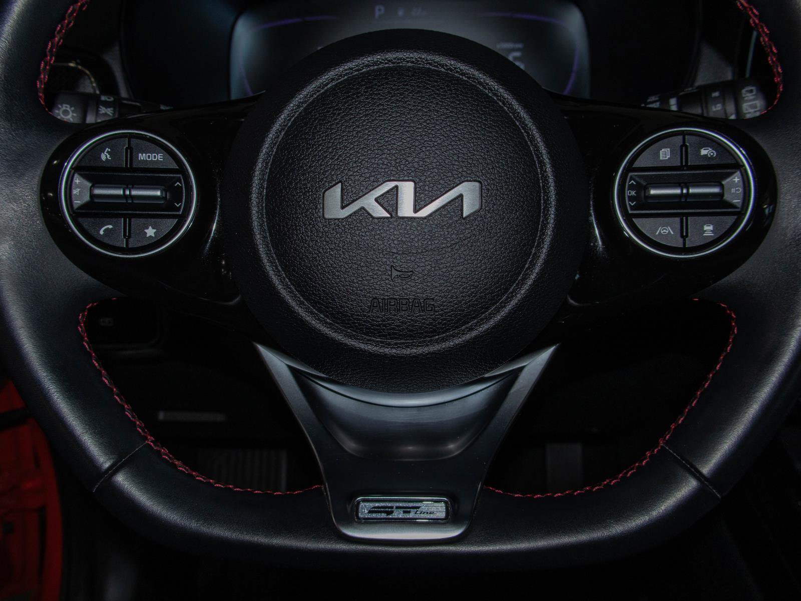 Used 2025 Kia Soul GT-Line w/ GT-Line Technology Package FWD image 12