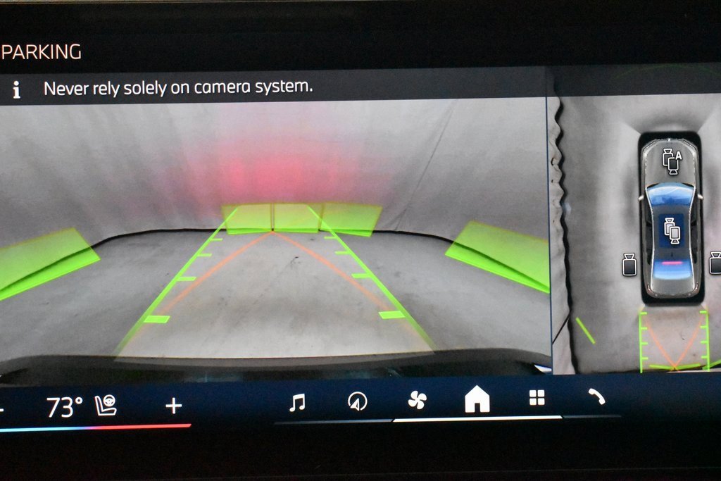 Used 2024 BMW 760i xDrive w/ Executive Package image 21