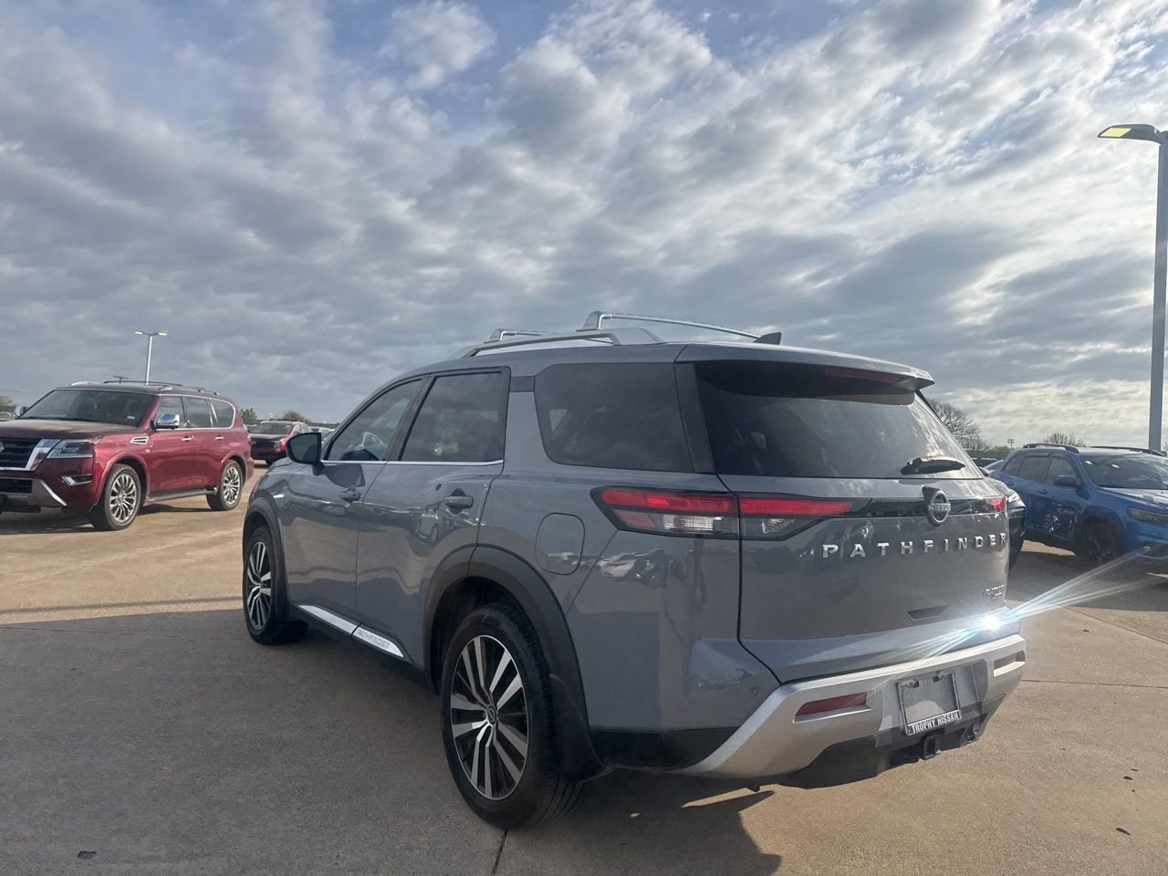 Certified 2023 Nissan Pathfinder Platinum w/ Cargo Package image 14