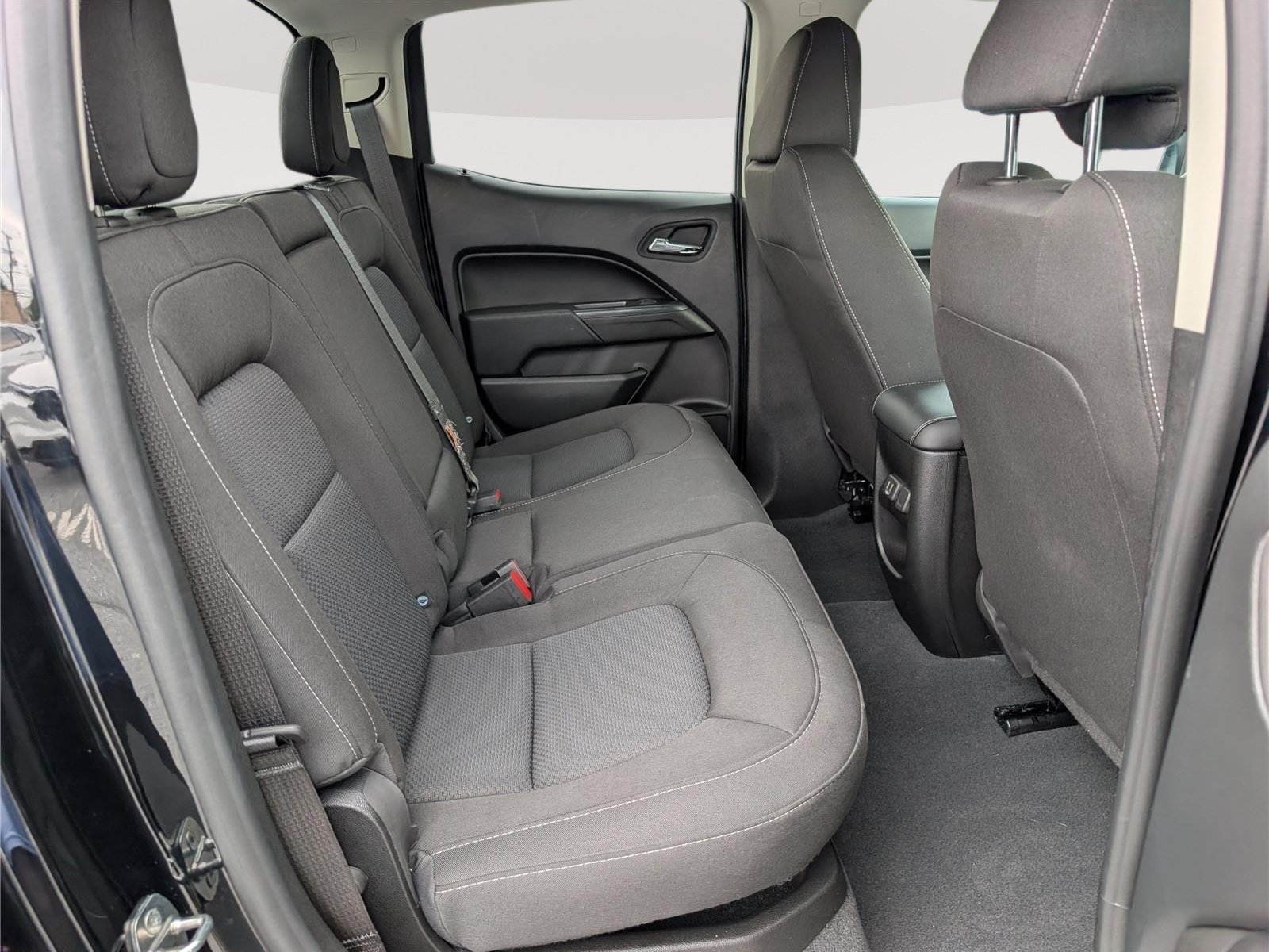 Used 2022 Chevrolet Colorado LT AWD/4WD image 13