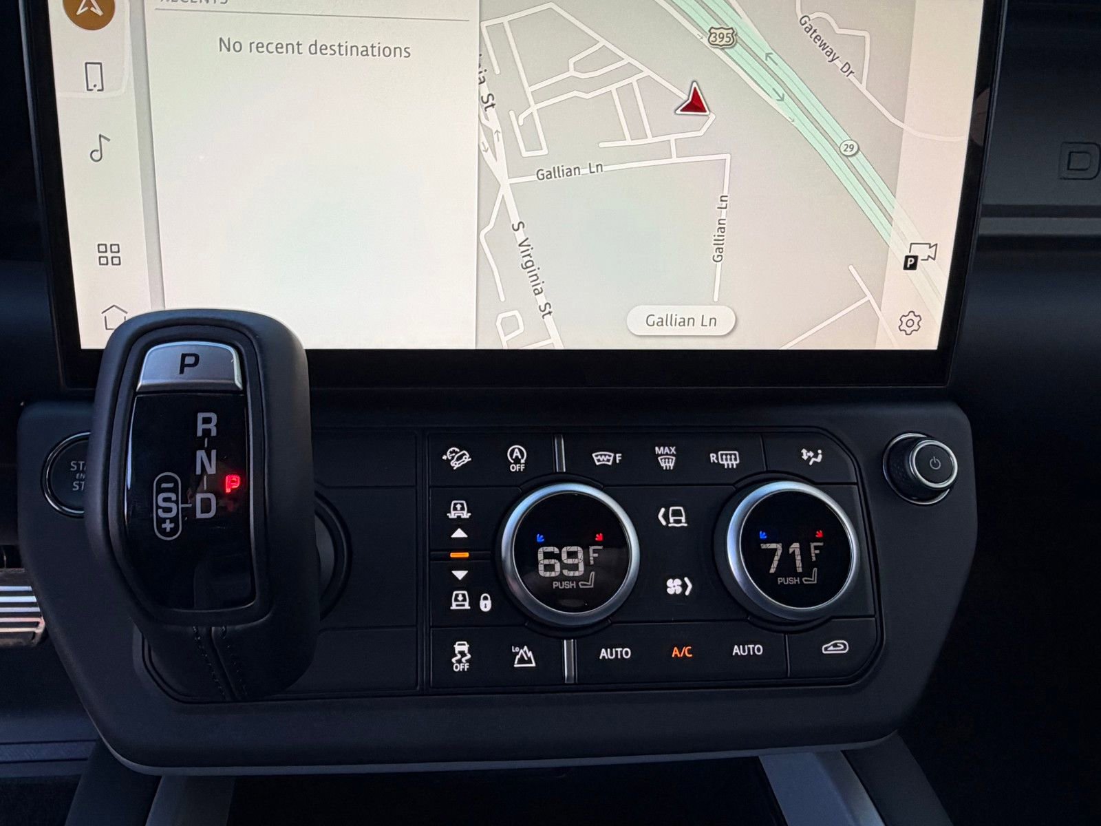 New 2026 Land Rover Defender 110 V8 AWD/4WD image 19