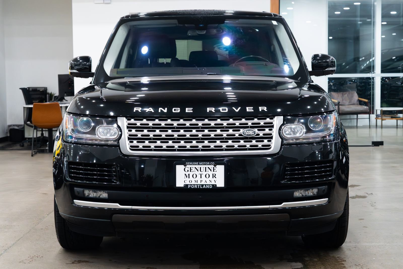 Used 2016 Land Rover Range Rover HSE image 2