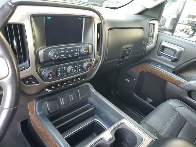 Used 2017 GMC Sierra 2500 Denali w/ Suspension Package, Off-Road image 27