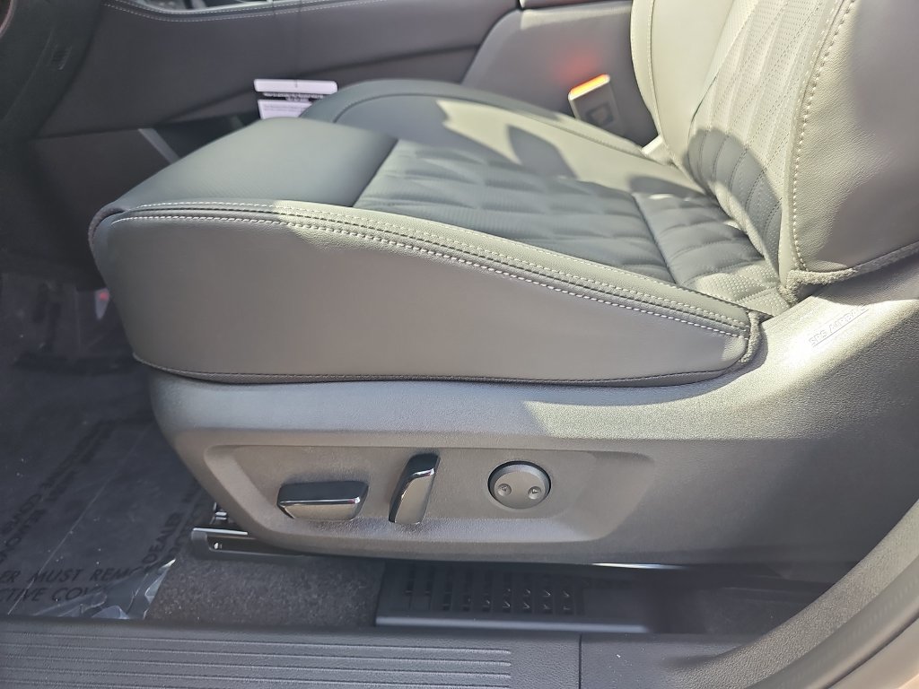 New 2026 Nissan Rogue Platinum w/ Platinum Premium Package AWD/4WD image 28