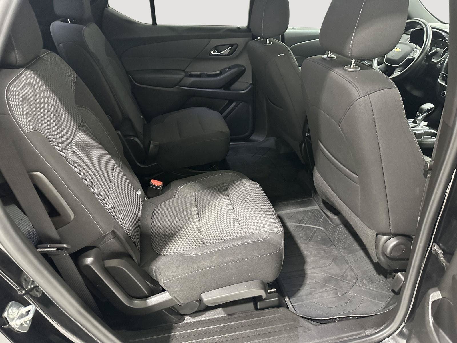 Used 2022 Chevrolet Traverse LT w/ LPO, Floor Liner Package AWD/4WD image 23