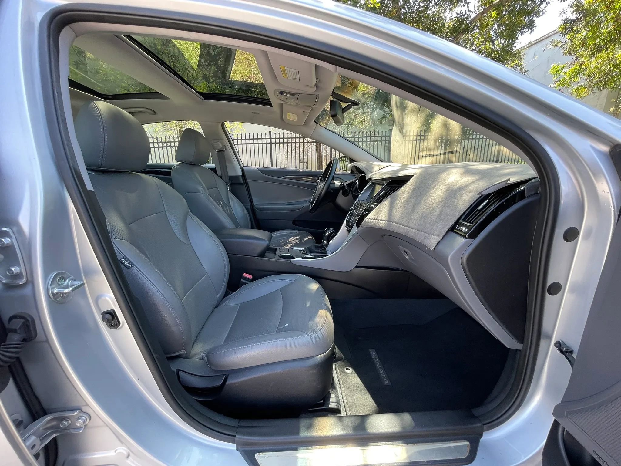 Used 2014 Hyundai Sonata Limited w/ Technology Package 05 FWD image 30