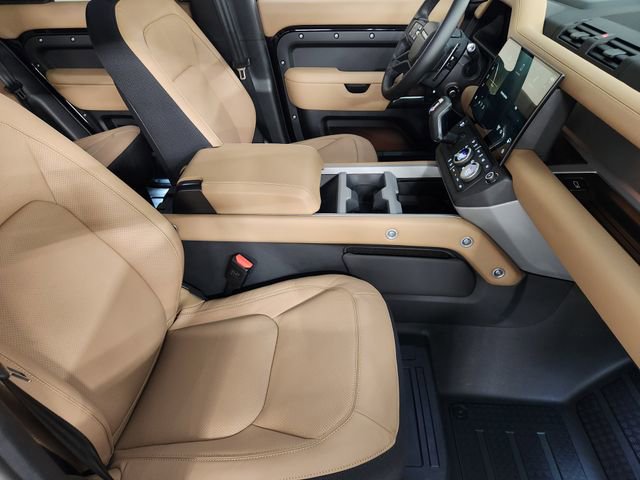 New 2026 Land Rover Defender 110 V8 image 3