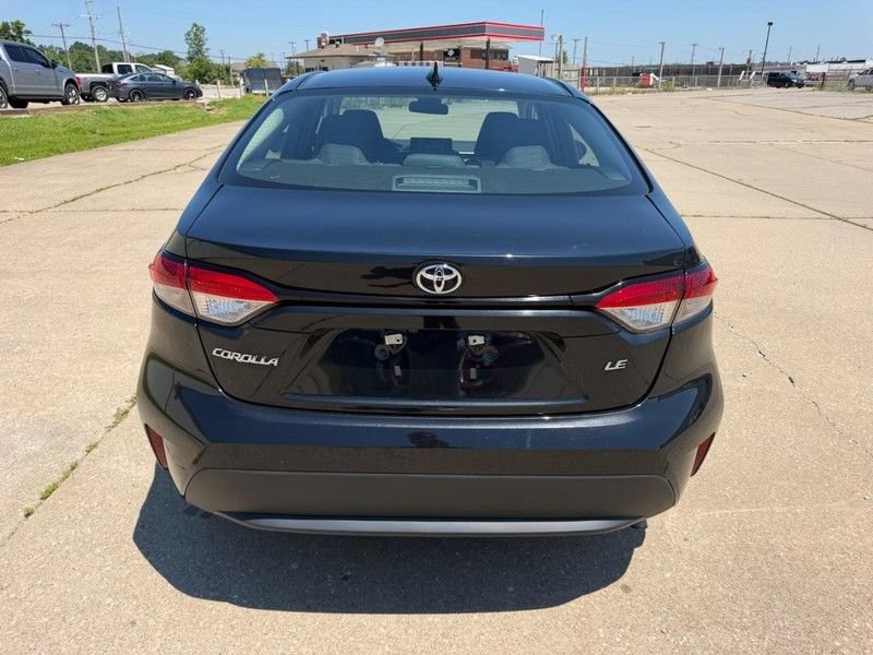 Used 2022 Toyota Corolla LE FWD image 4