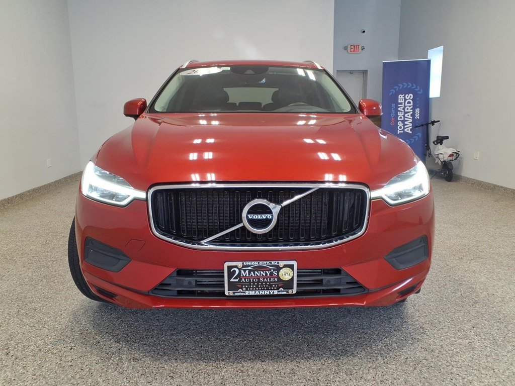 Used 2019 Volvo XC60 AWD T5 Momentum w/ Premium Package image 2