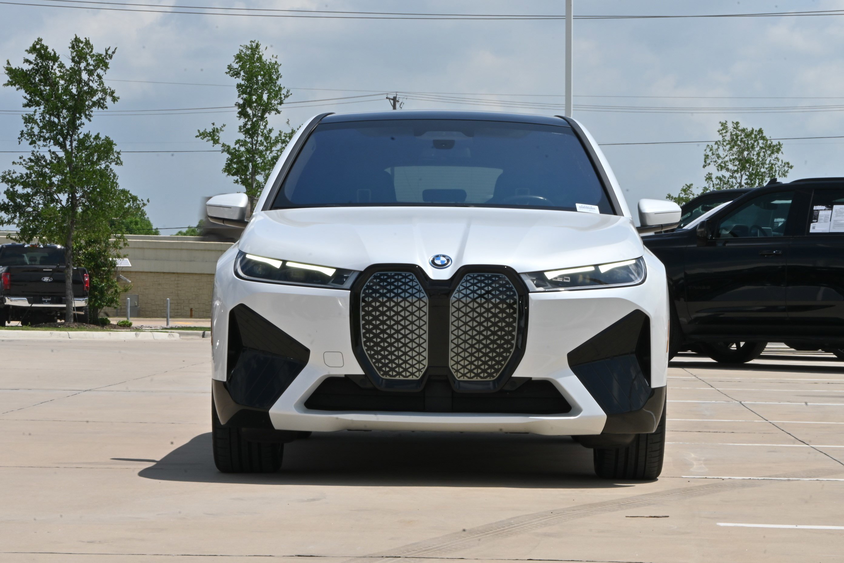 Certified 2024 BMW iX xDrive50 w/ Sport Package AWD/4WD image 3