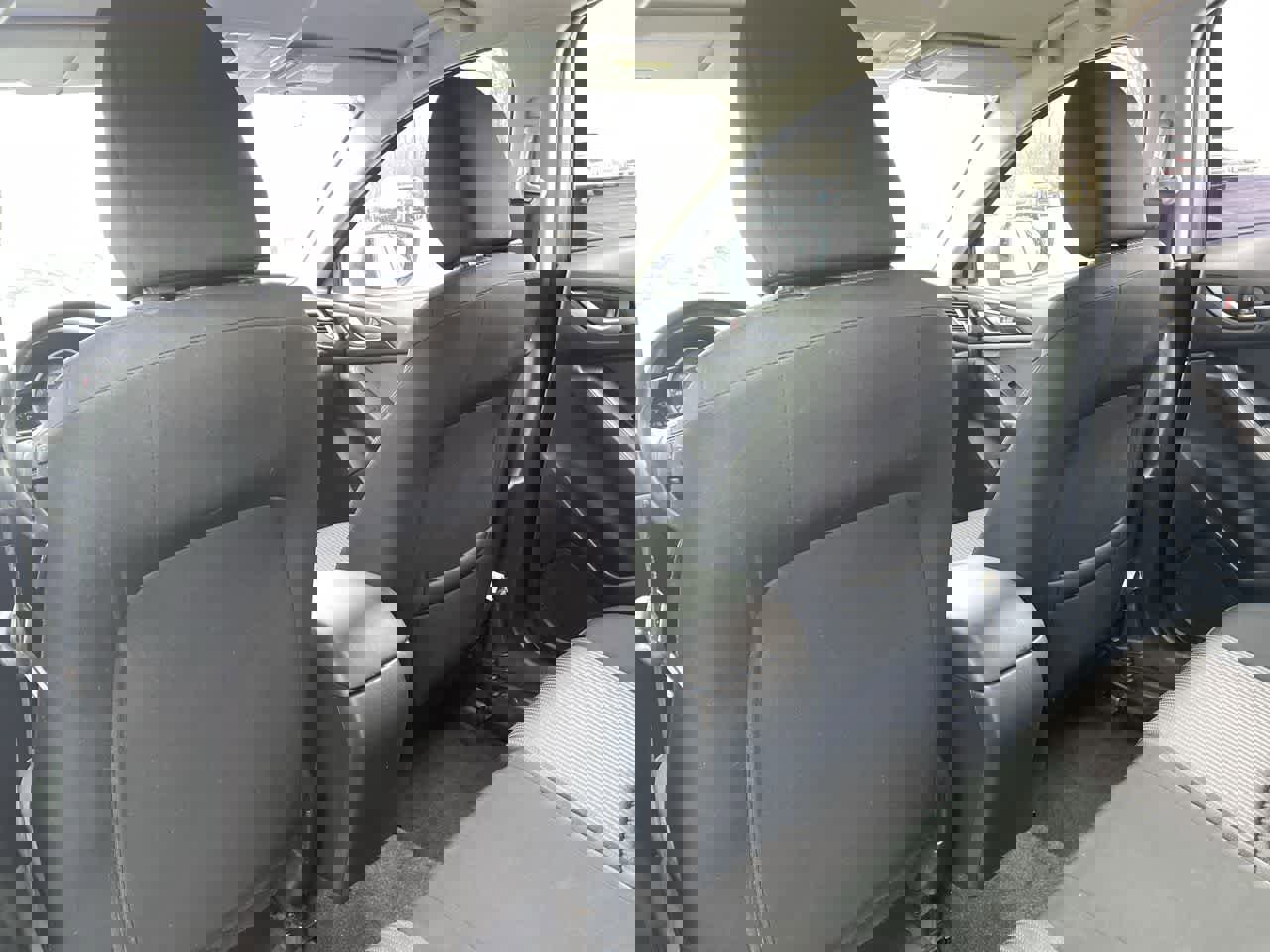 Used 2016 MAZDA MAZDA3 i Sport w/ Preferred Equipment Package image 19