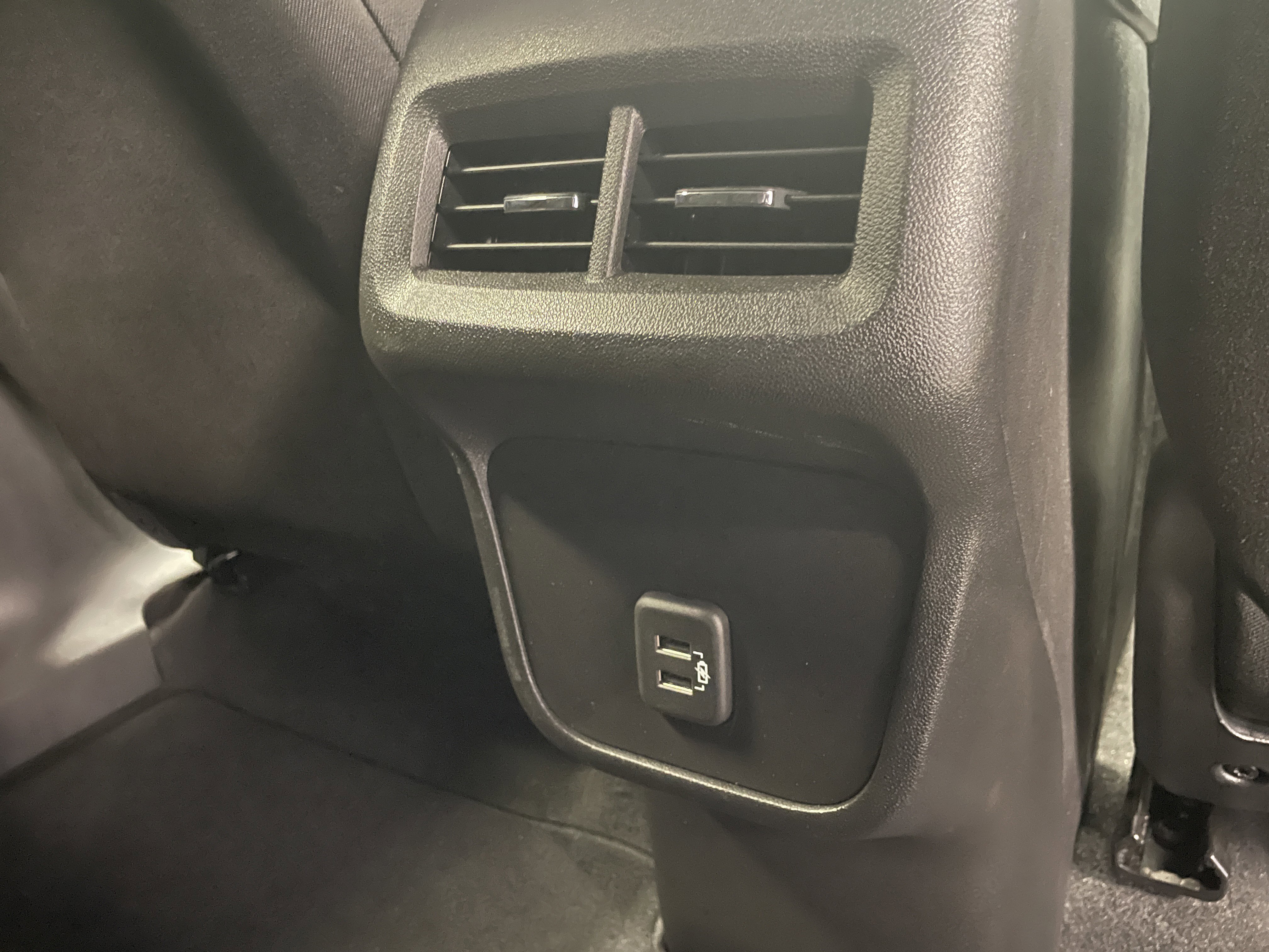 Used 2023 Chevrolet Equinox LT image 23