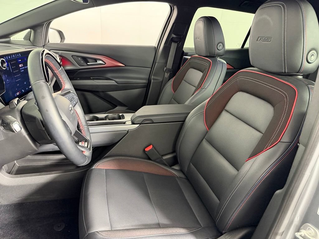 Used 2024 Chevrolet Equinox EV RS FWD image 23