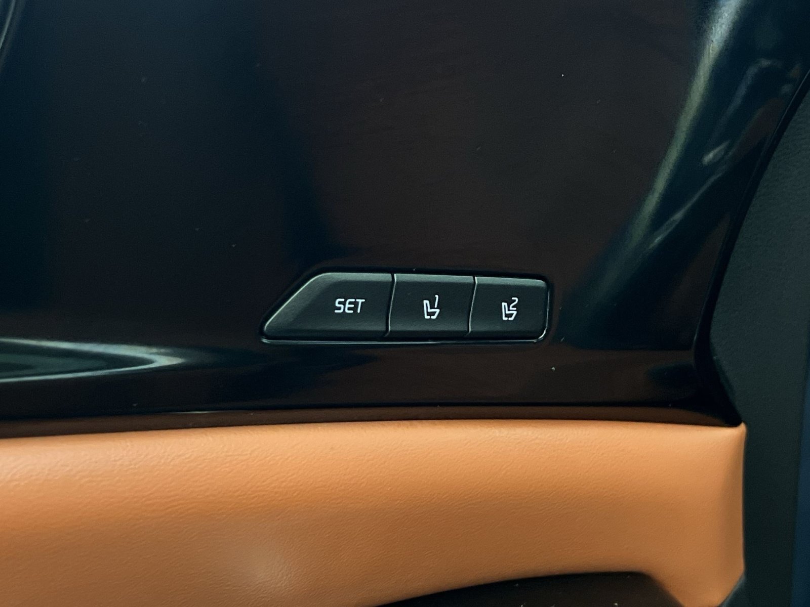 Used 2024 Kia Carnival SX Prestige FWD image 37