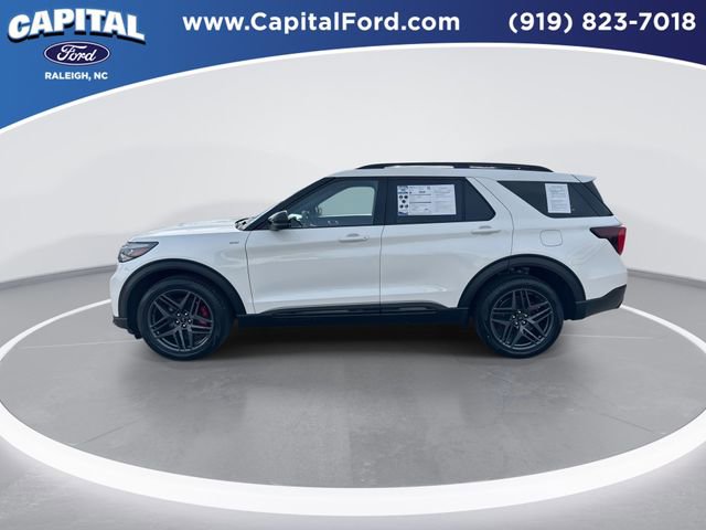 Certified 2025 Ford Explorer ST-Line w/ Premium Package AWD/4WD image 5