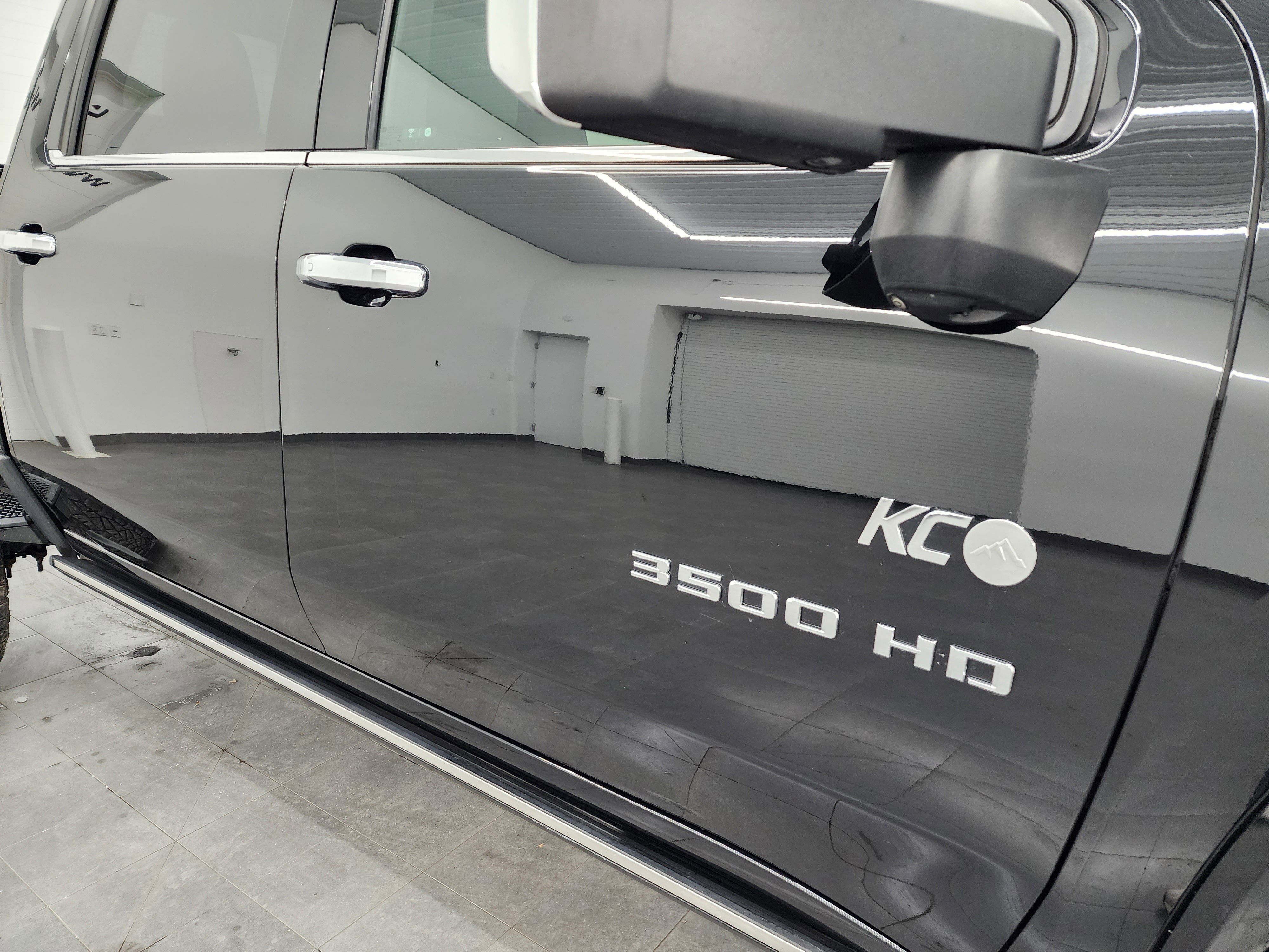 Used 2022 Chevrolet Silverado 3500 High Country image 29