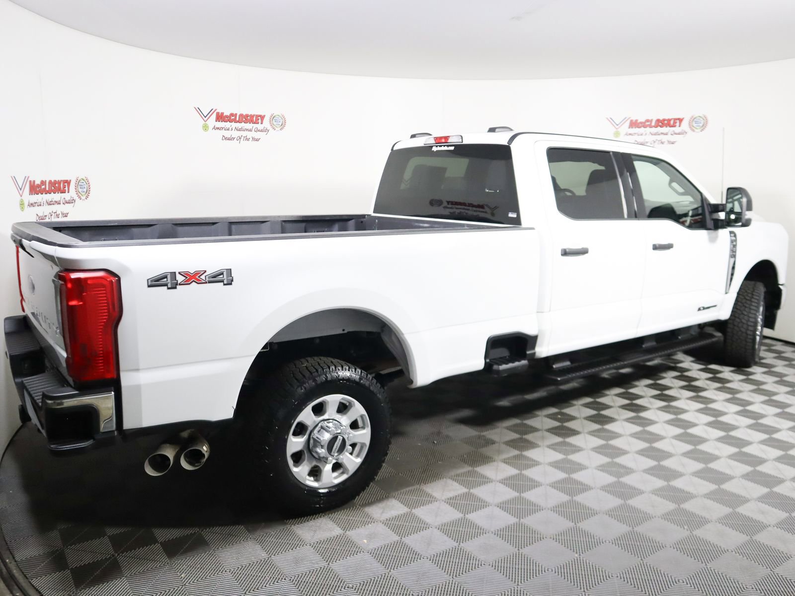 Used 2024 Ford F350 XLT image 5