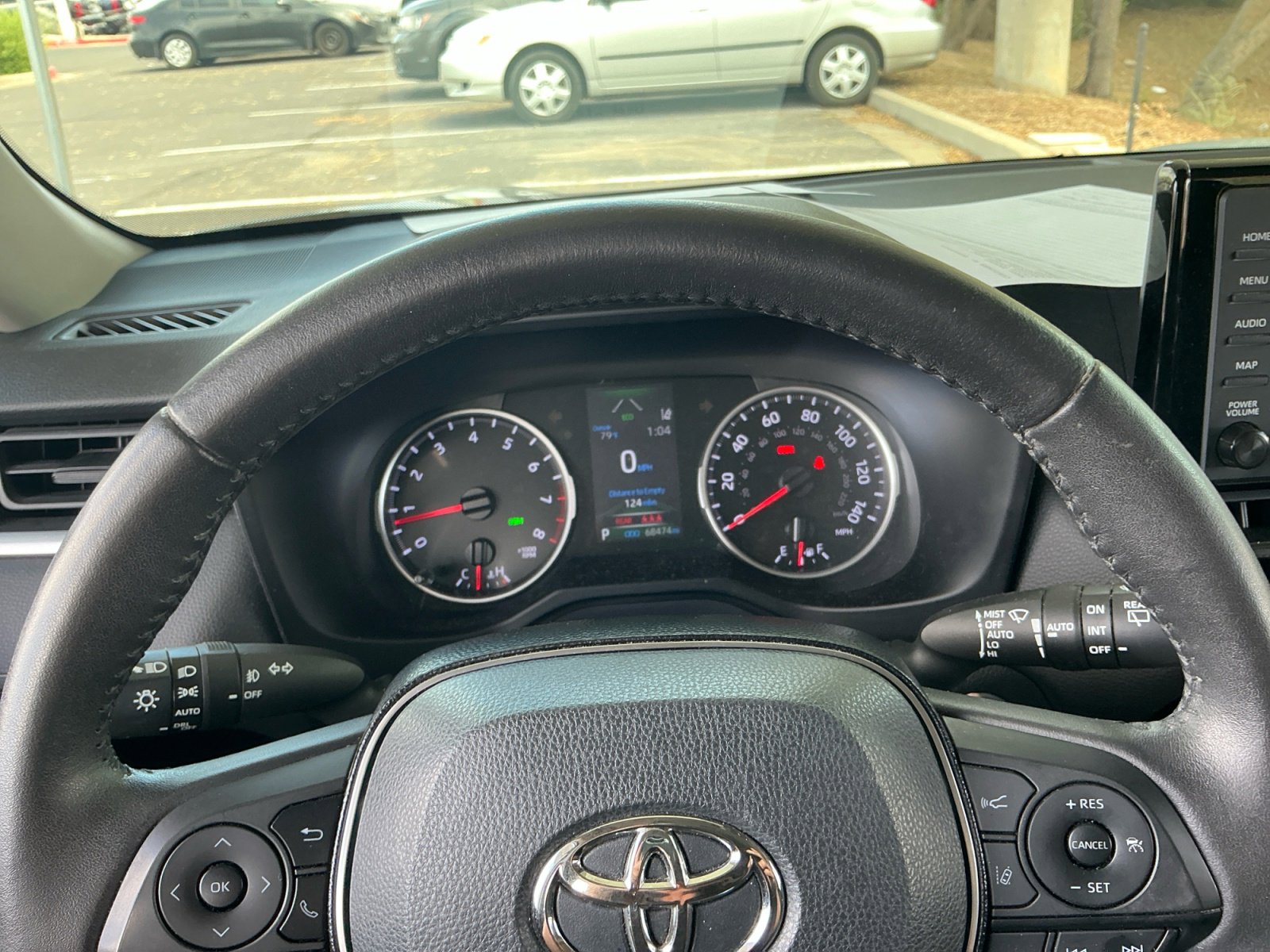 Used 2020 Toyota RAV4 XLE w/ Convenience Package image 10