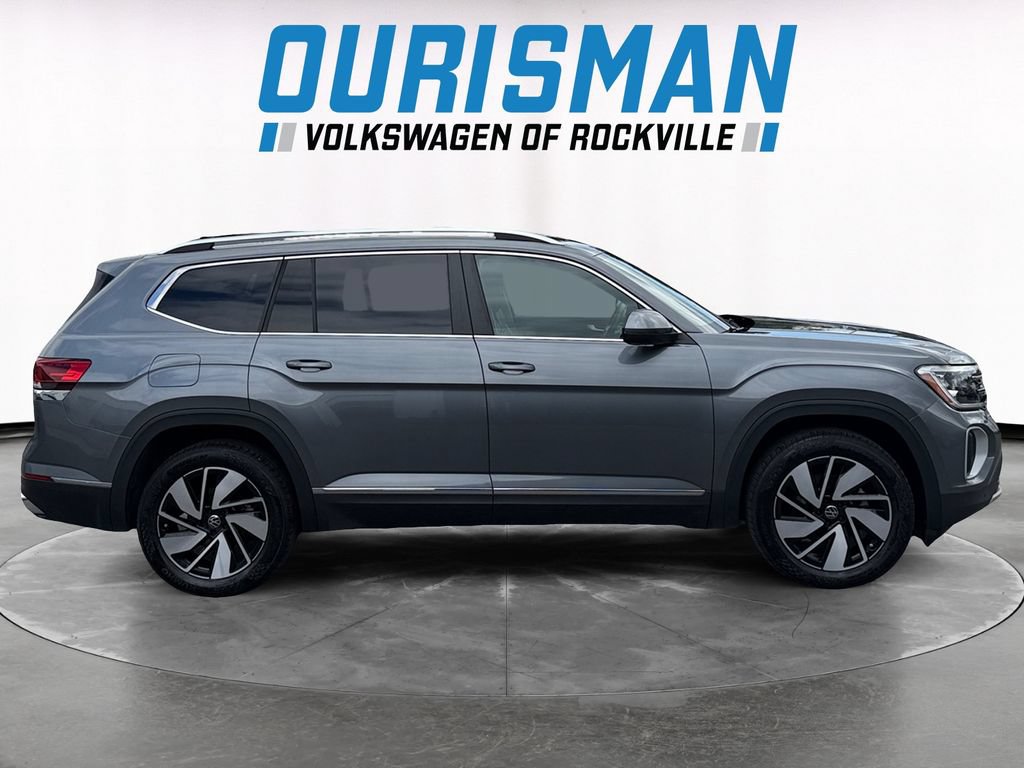 Used 2025 Volkswagen Atlas SEL AWD/4WD image 7