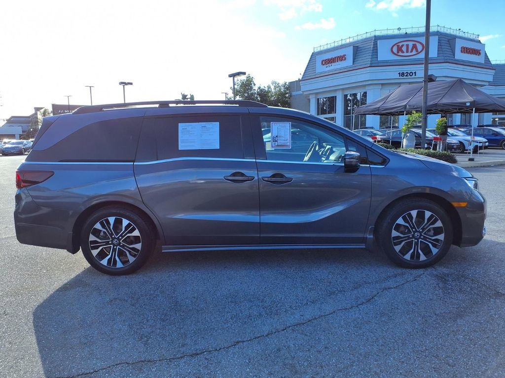 Used 2025 Honda Odyssey Elite image 5