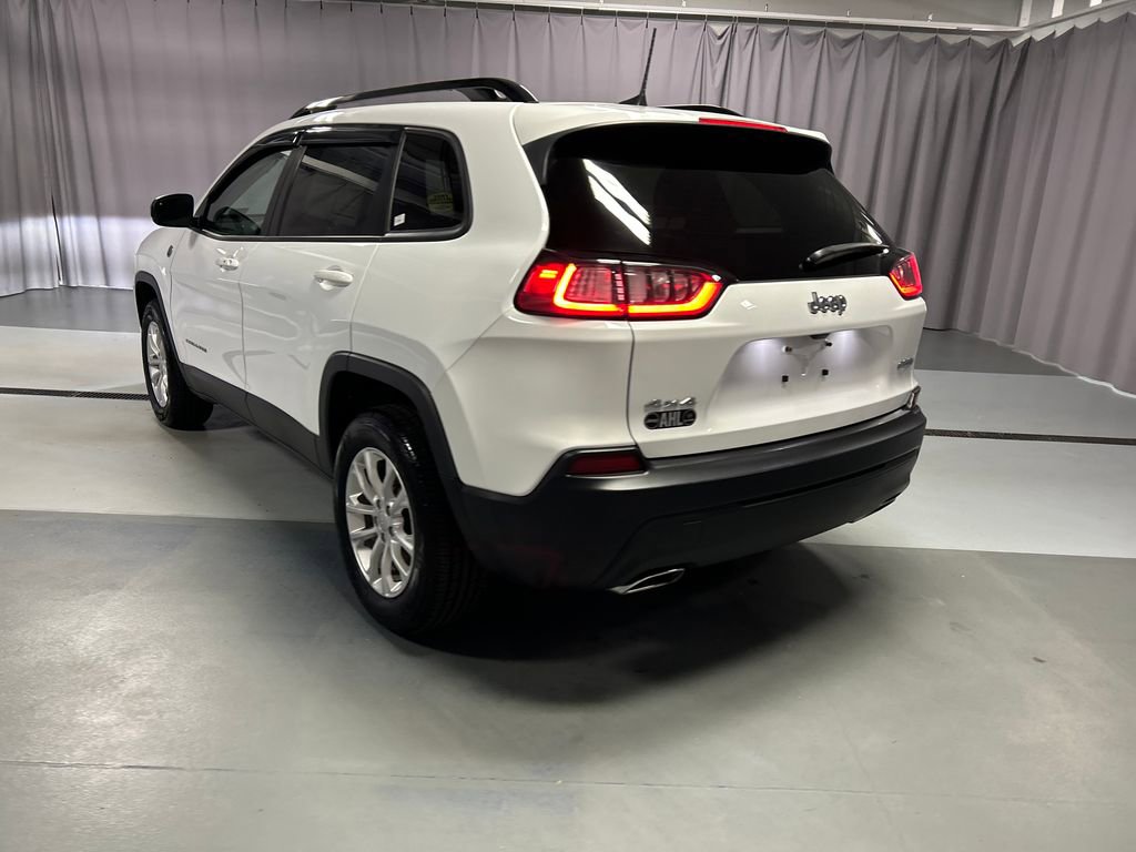 Used 2022 Jeep Cherokee Latitude Lux w/ Sun & Sound Group AWD/4WD image 5