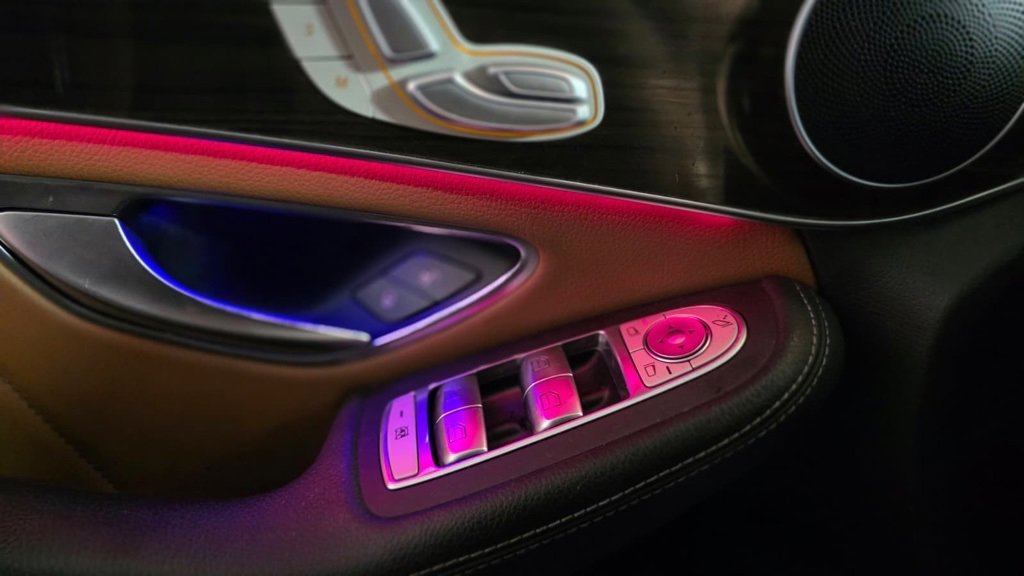 Used 2022 Mercedes-Benz GLC 300 4MATIC Coupe image 20