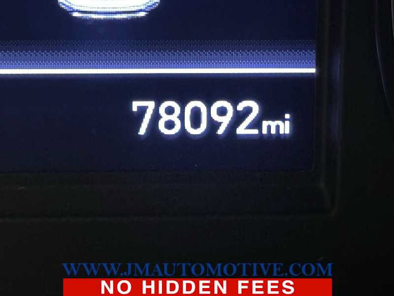 Used 2019 Hyundai Santa Fe SE AWD/4WD image 21
