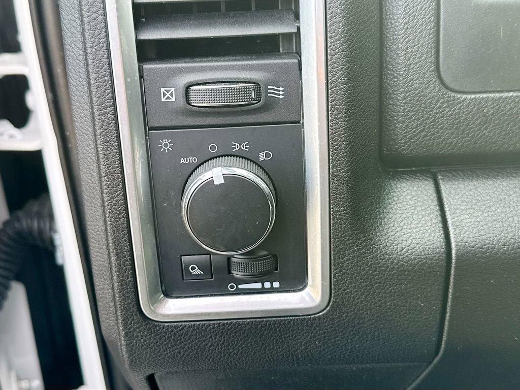 Used 2024 RAM 1500 Classic Warlock RWD image 26