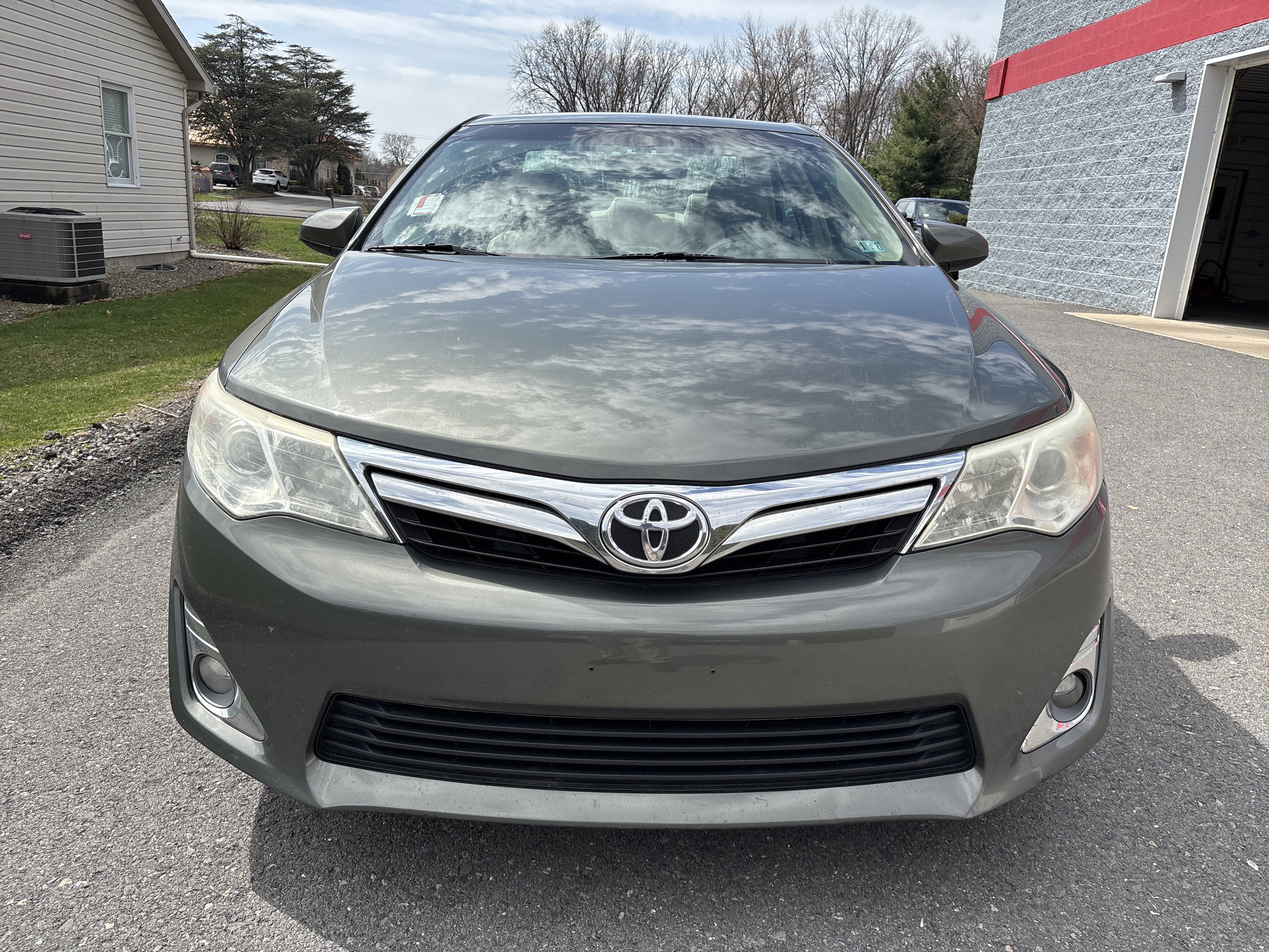 Used 2013 Toyota Camry XLE w/ Convenience Pkg image 8