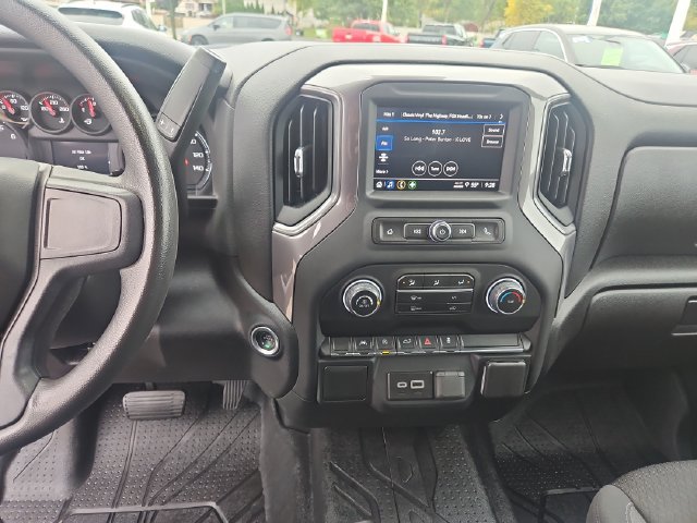 Used 2024 Chevrolet Silverado 1500 Custom w/ Rally Edition AWD/4WD image 18