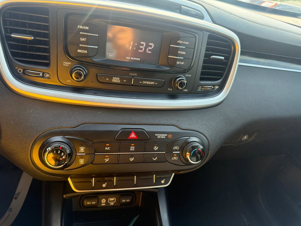 Used 2016 Kia Sorento LX w/ LX Convenience Package AWD/4WD image 12