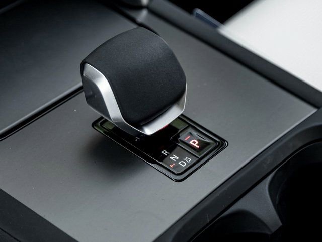 New 2025 Land Rover Discovery Sport S image 19