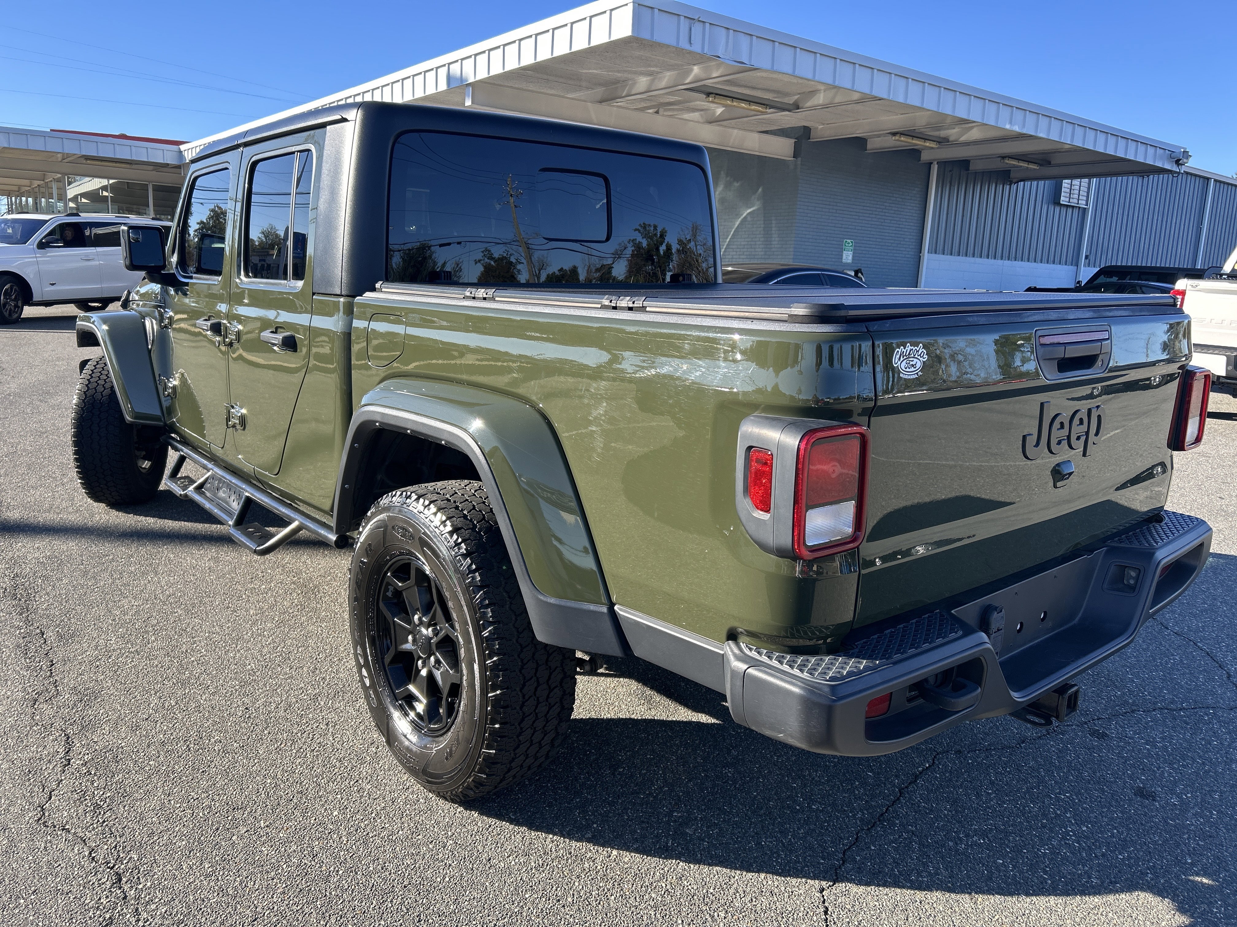 Used 2022 Jeep Gladiator Sport image 5