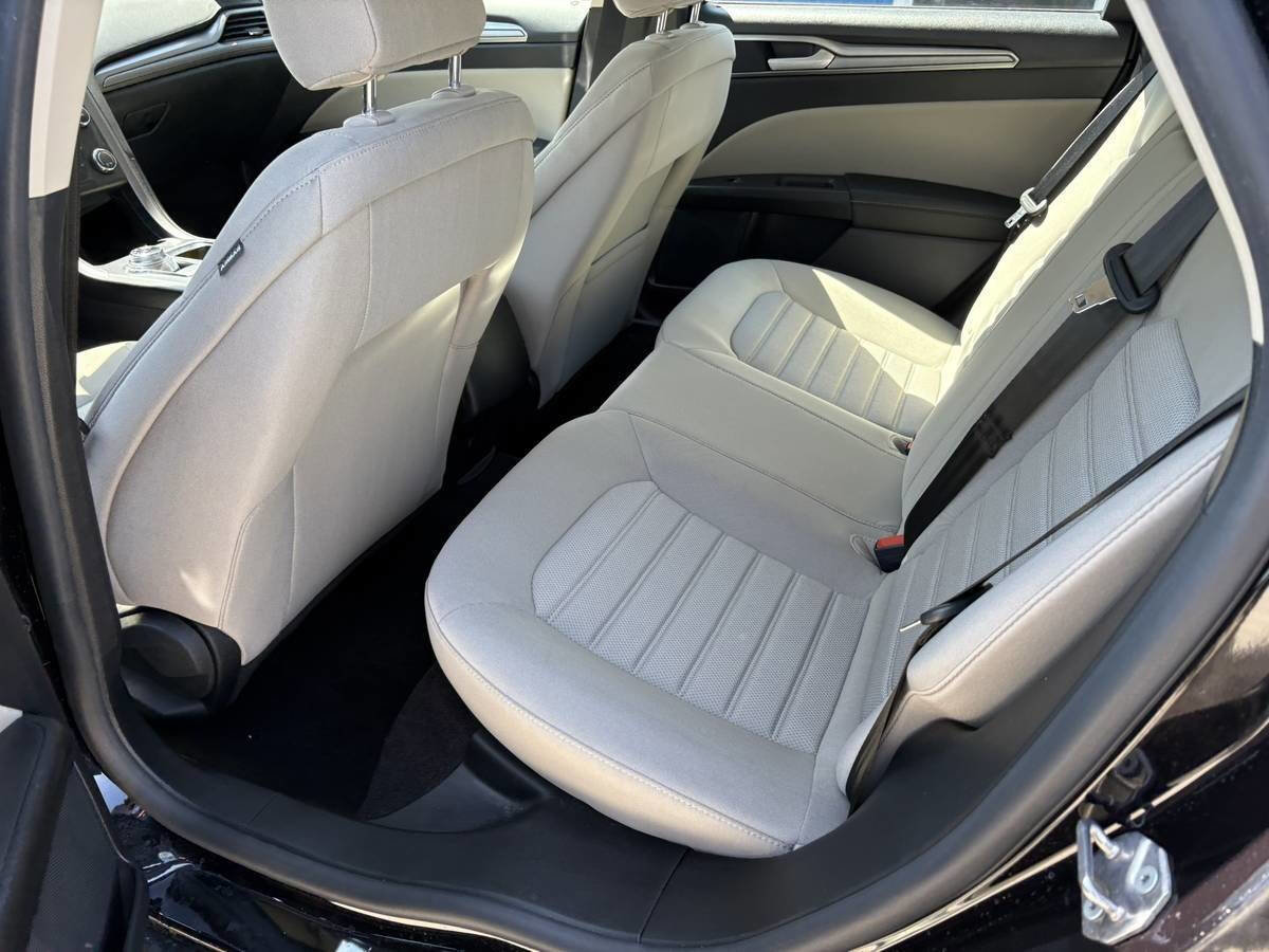 Used 2020 Ford Fusion S image 10