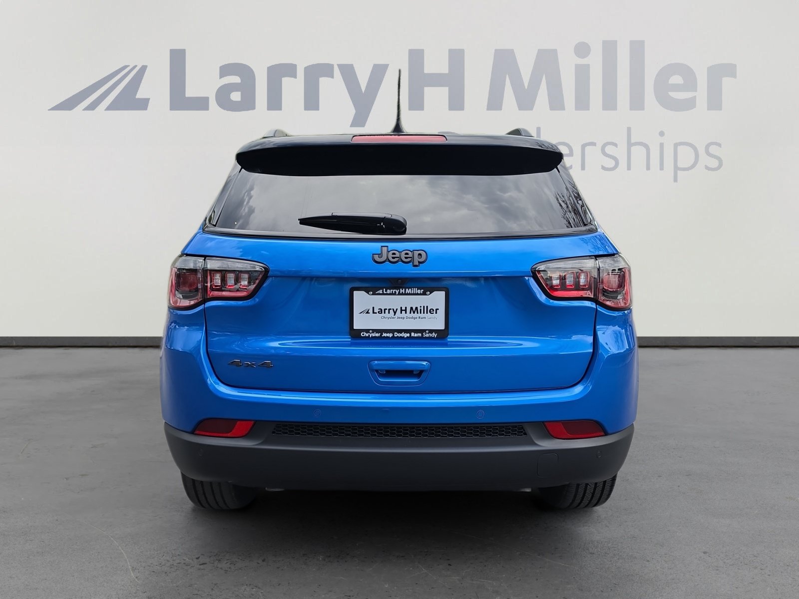 Used 2026 Jeep Compass Limited AWD/4WD image 4