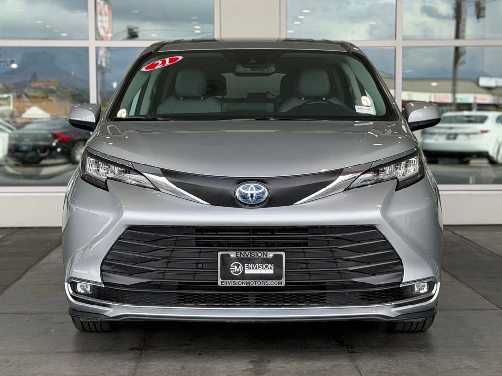 Certified 2021 Toyota Sienna XLE FWD image 5