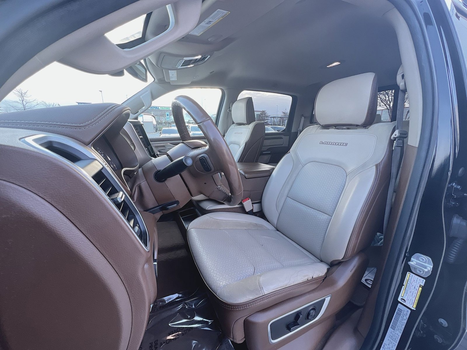 Used 2019 RAM 1500 Laramie image 13