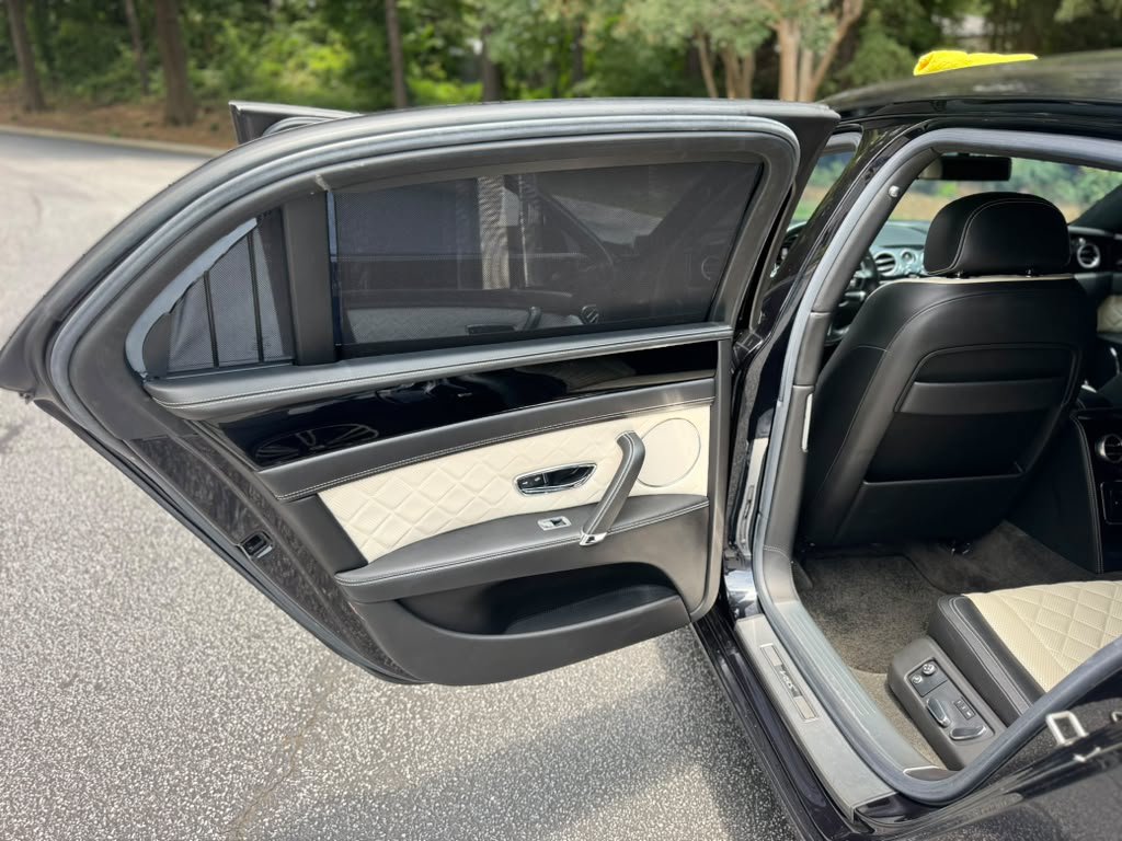 Used 2017 Bentley Flying Spur S V8 AWD/4WD image 34