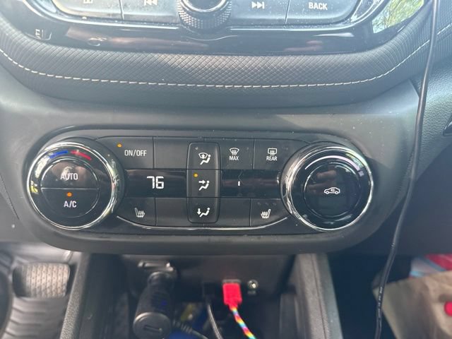 Used 2022 Chevrolet TrailBlazer ACTIV w/ Sun and Liftgate Package FWD image 15