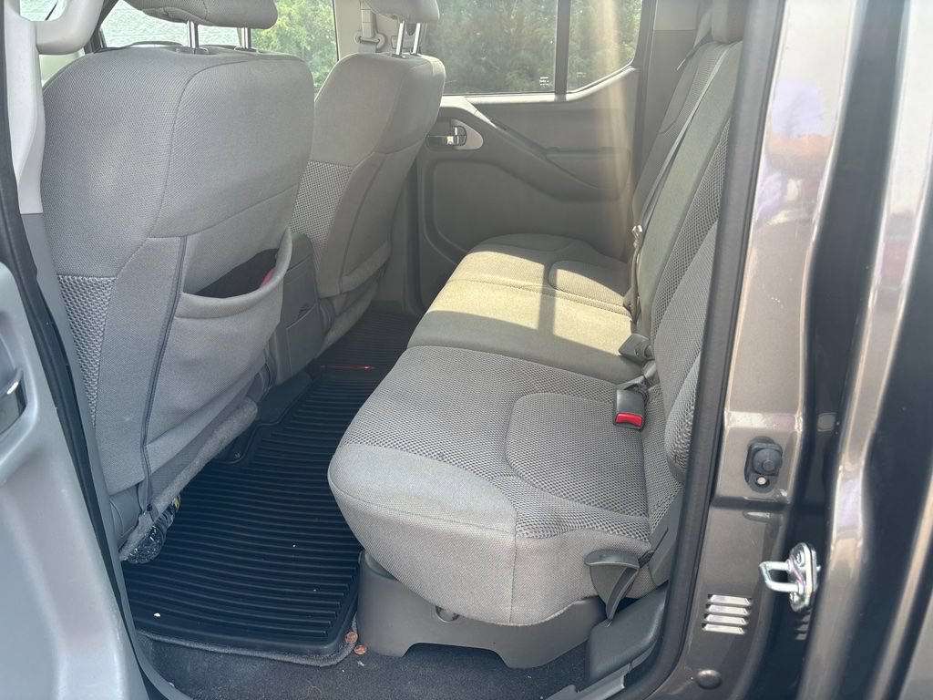 Used 2021 Nissan Frontier SV AWD/4WD image 9