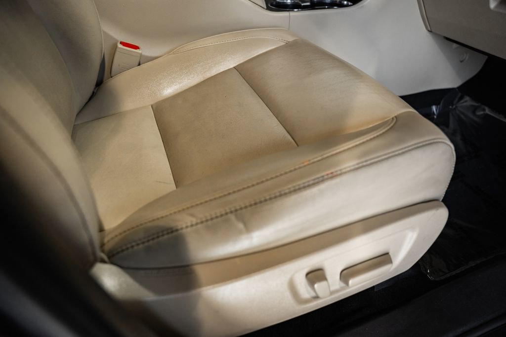 Used 2019 Toyota Highlander XLE image 32