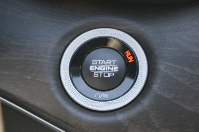 New 2025 Jeep Grand Cherokee Limited image 11