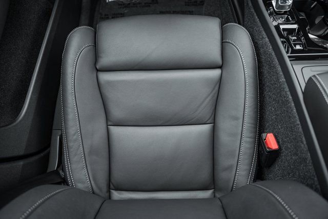 New 2026 Volvo XC40 B5 Plus w/ Protection Package Premier image 33