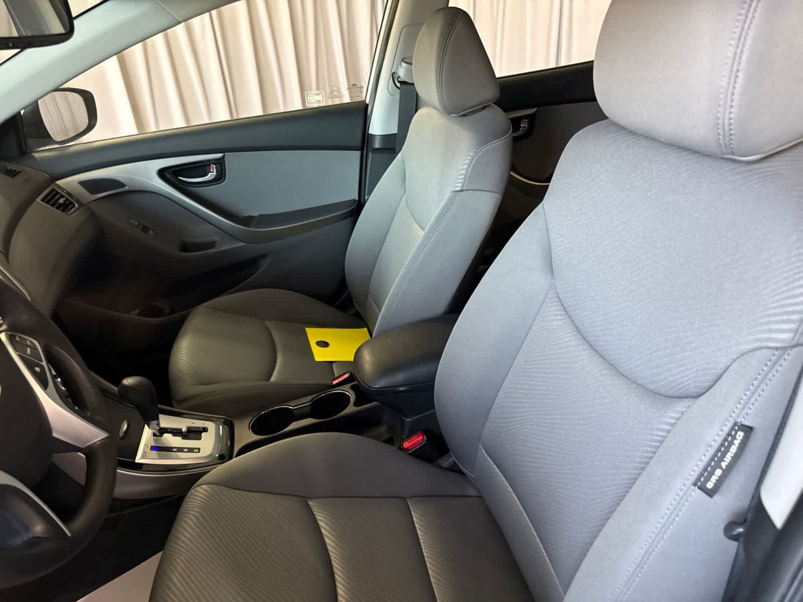 Used 2012 Hyundai Elantra GLS FWD image 19
