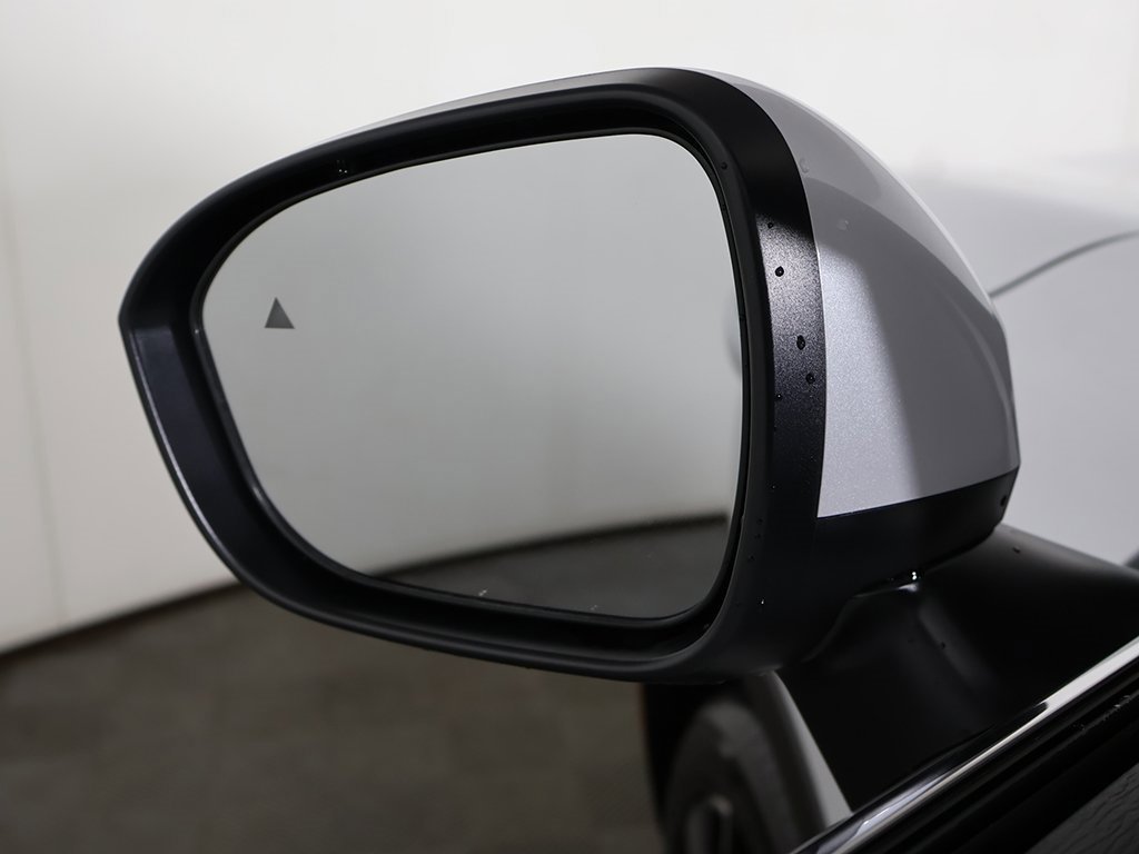 New 2025 Mitsubishi Outlander SE image 38